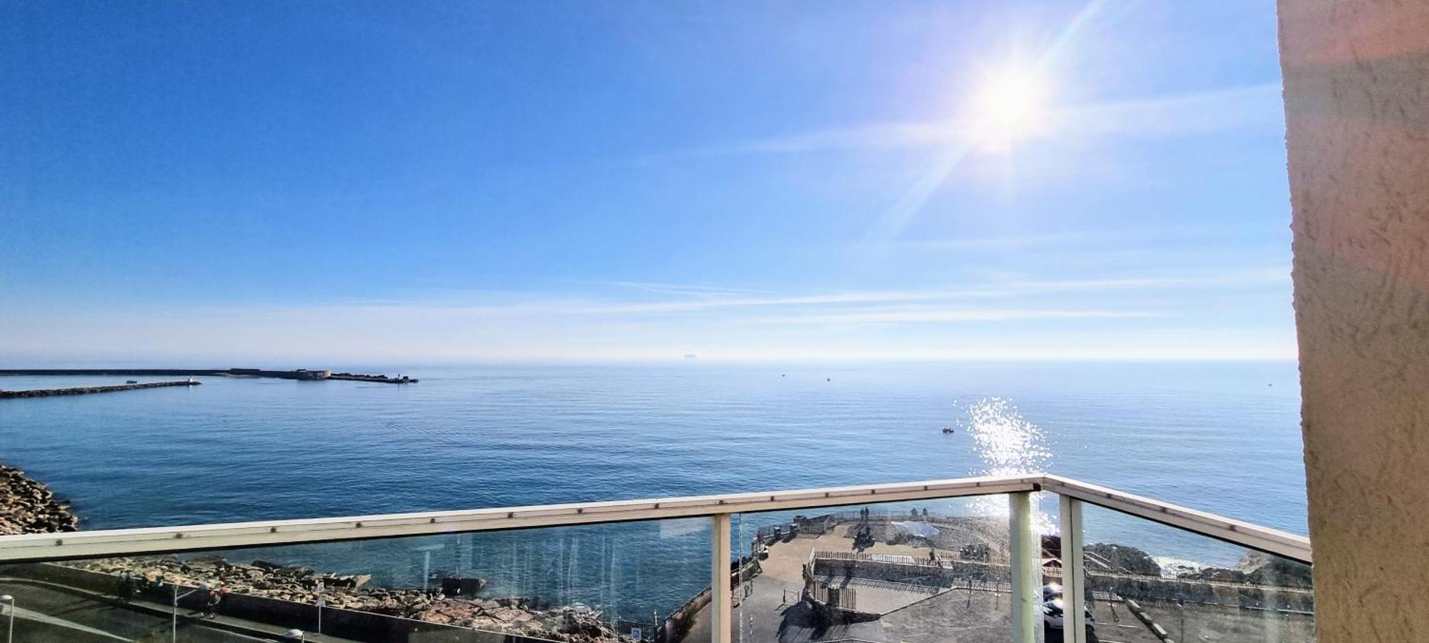 Le Marty 53 Un Balcon Sur La Centre Historique Appartement *